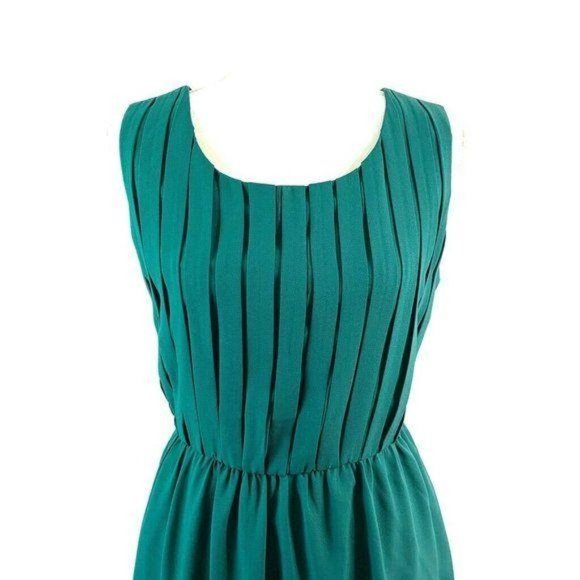 C Luce Emerald Pleated Scoop Neck A Line Dress - Picture 2 of 11